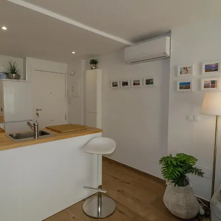 Apartment New, Sunny, Near The With Sea Views *